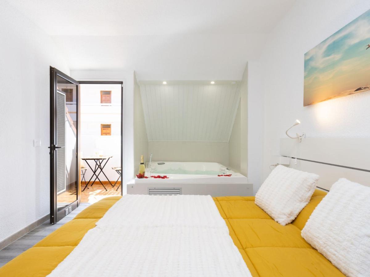 Apartment Deluxe Altemar By Interhome Playa de las Americas  Exteriör bild